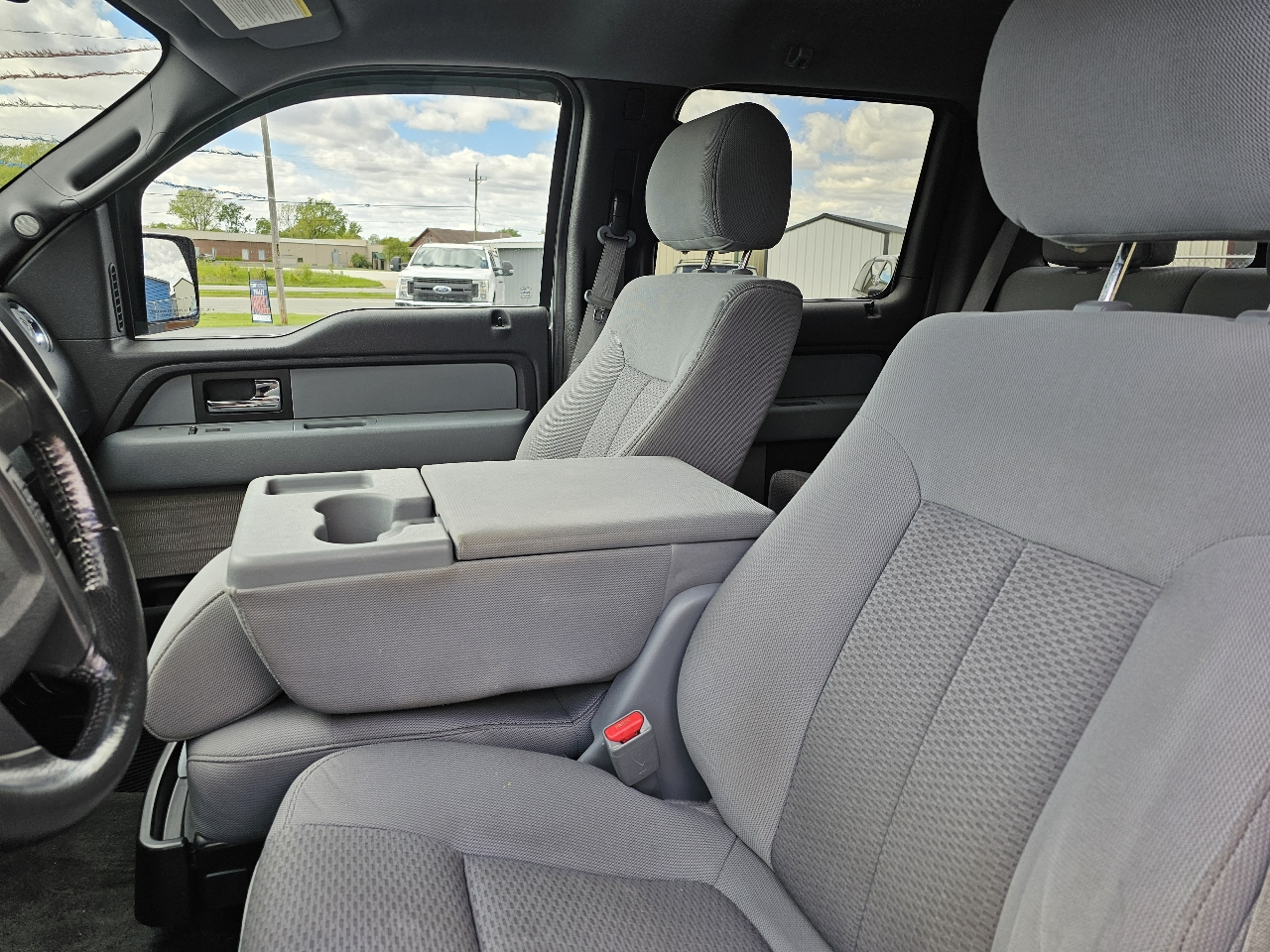 Ford F-150 4WD SuperCrew 145" XLT 2013