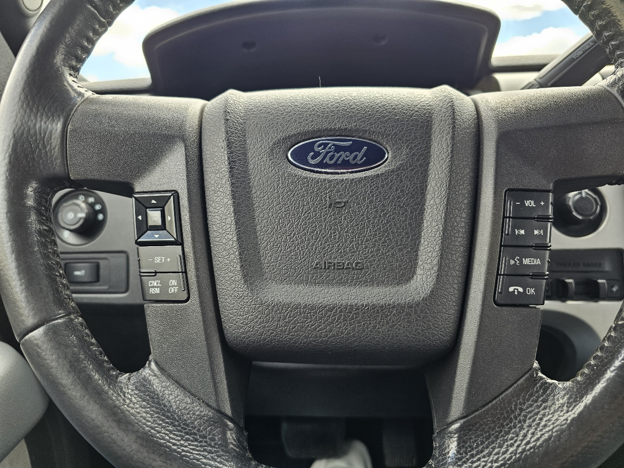 Ford F-150 4WD SuperCrew 145" XLT 2013