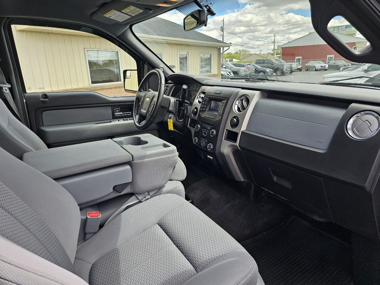 Ford F-150 4WD SuperCrew 145" XLT 2013