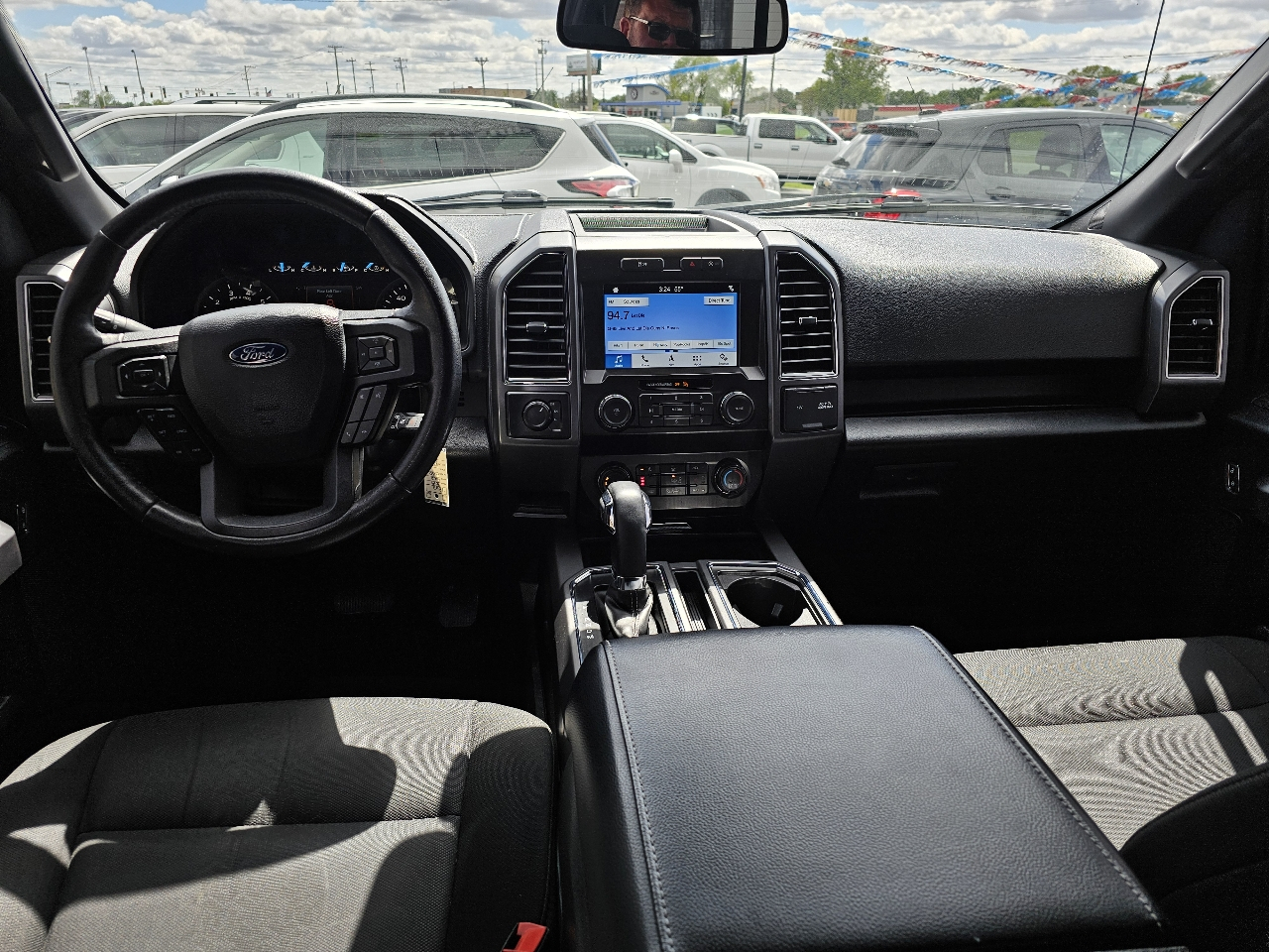 Ford F-150 4WD SuperCrew 145" XLT 2019