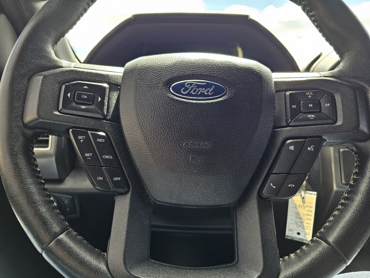 Ford F-150 4WD SuperCrew 145" XLT 2019