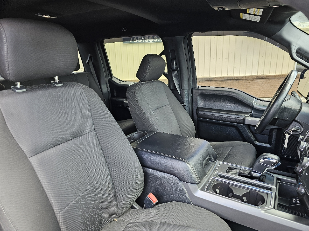 Ford F-150 4WD SuperCrew 145" XLT 2019