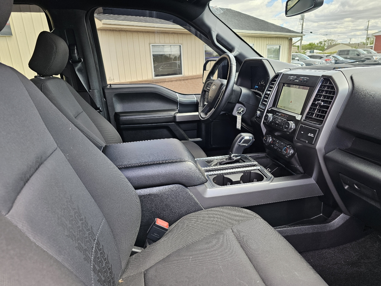 Ford F-150 4WD SuperCrew 145" XLT 2019