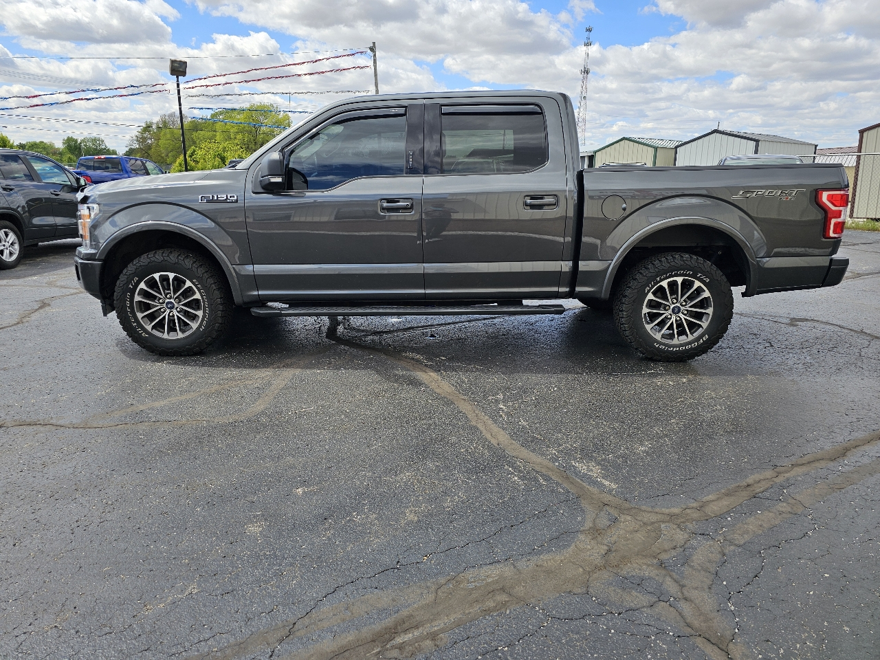 Ford F-150 4WD SuperCrew 145" XLT 2019