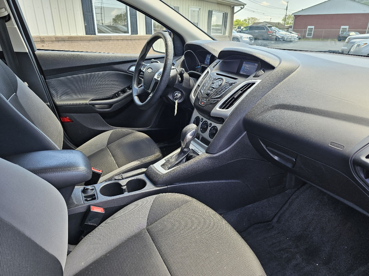 Ford Focus 5dr HB SE 2014