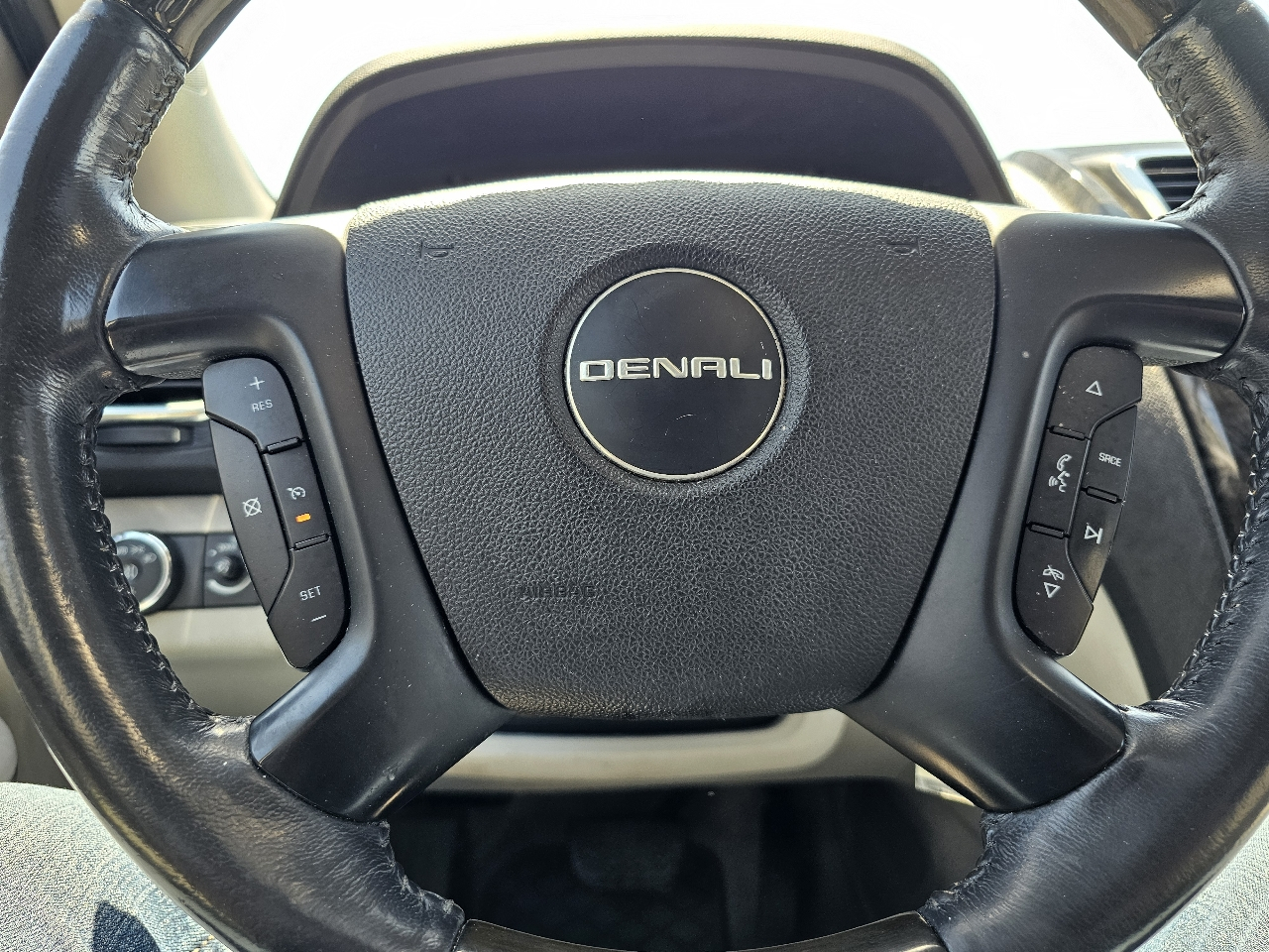 GMC Acadia AWD 4dr Denali 2012