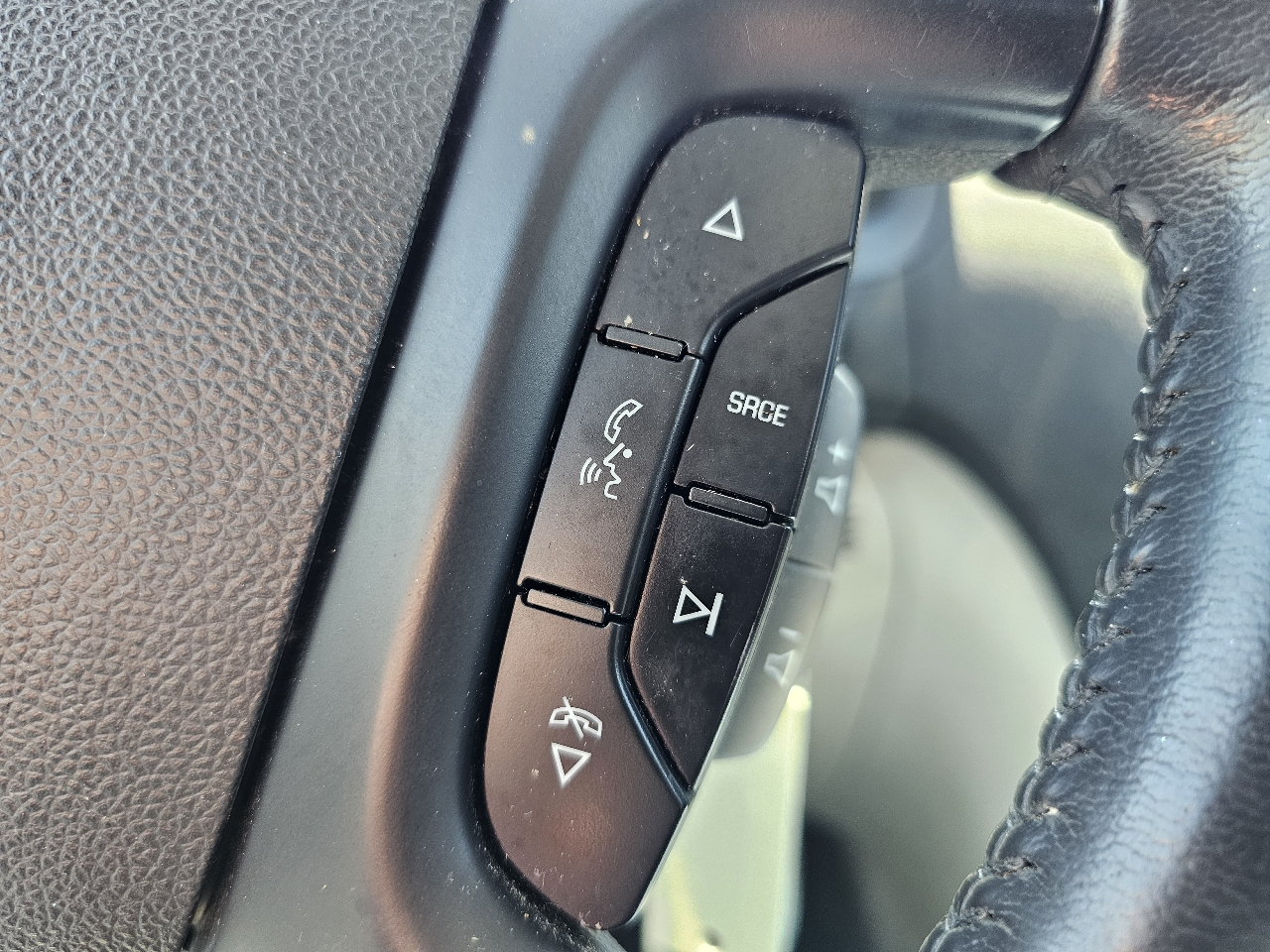 GMC Acadia AWD 4dr Denali 2012