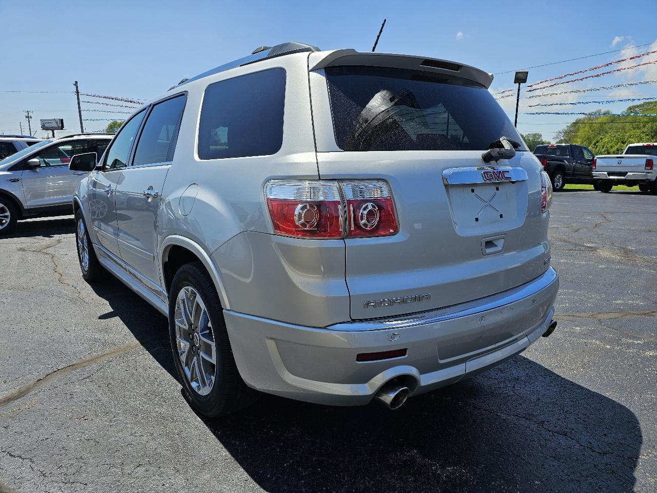 GMC Acadia AWD 4dr Denali 2012