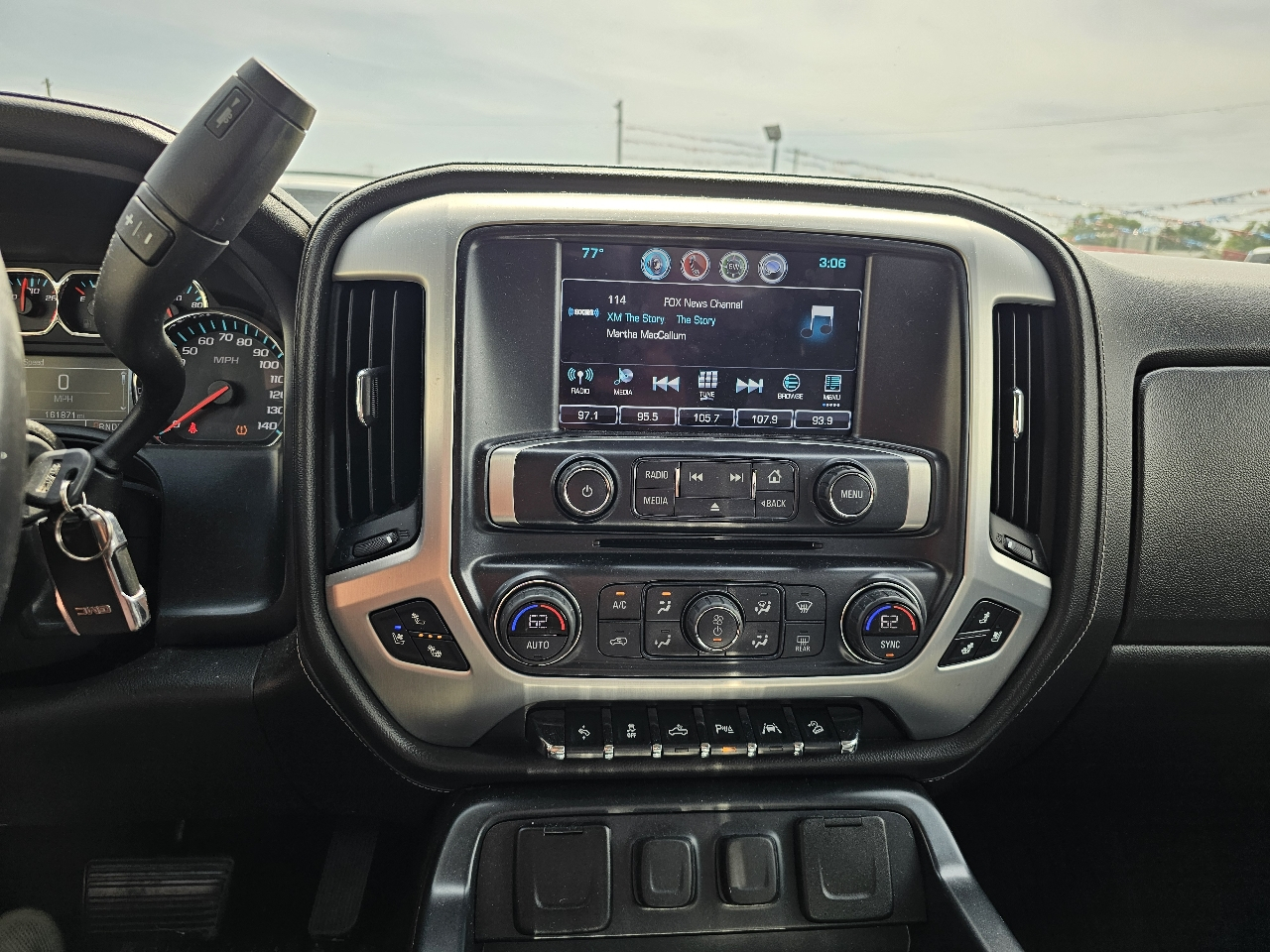 GMC Sierra 1500 4WD Crew Cab 143.5" SLT 2018