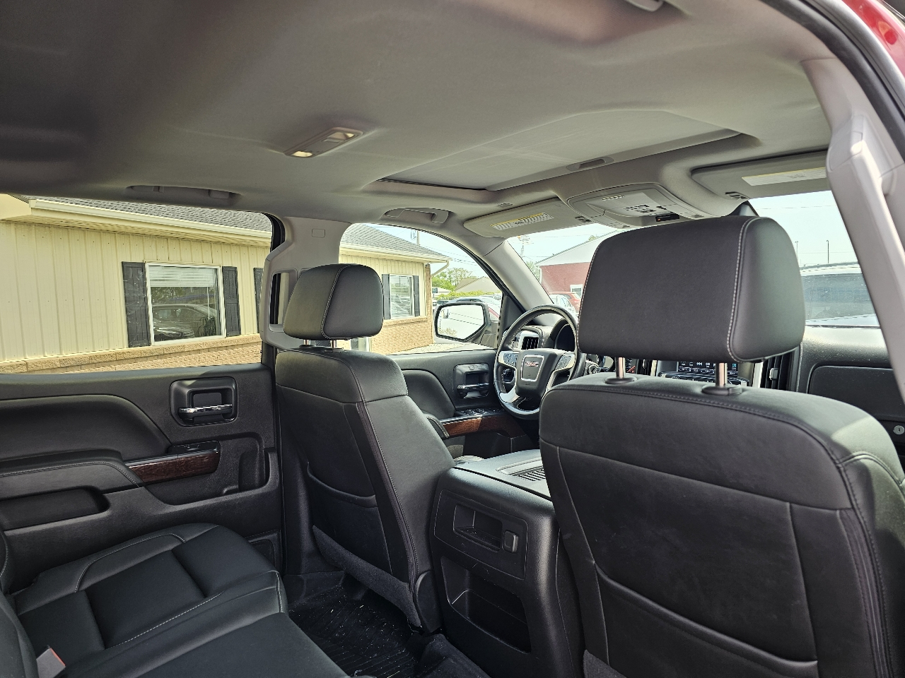 GMC Sierra 1500 4WD Crew Cab 143.5" SLT 2018