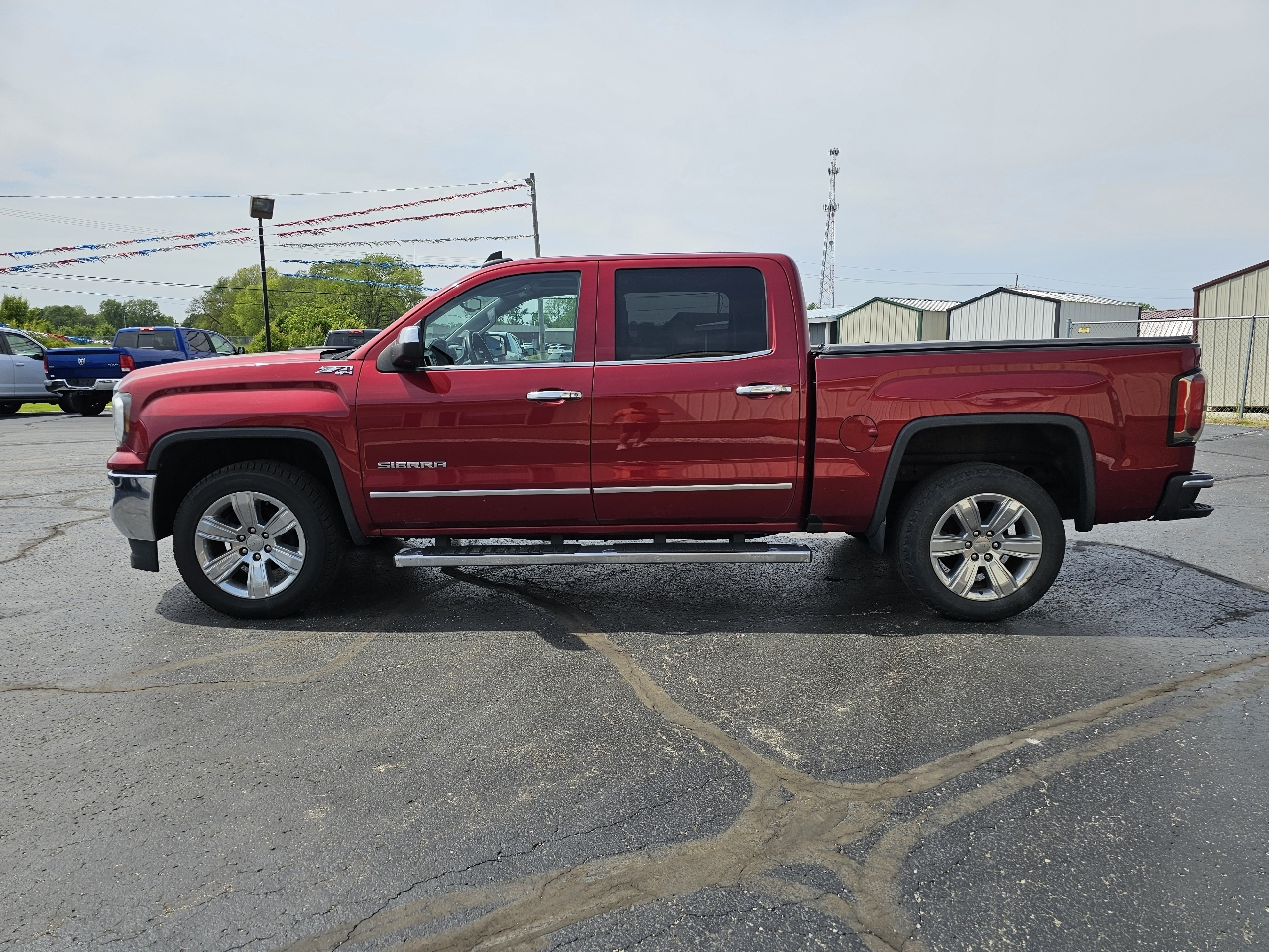 GMC Sierra 1500 4WD Crew Cab 143.5" SLT 2018