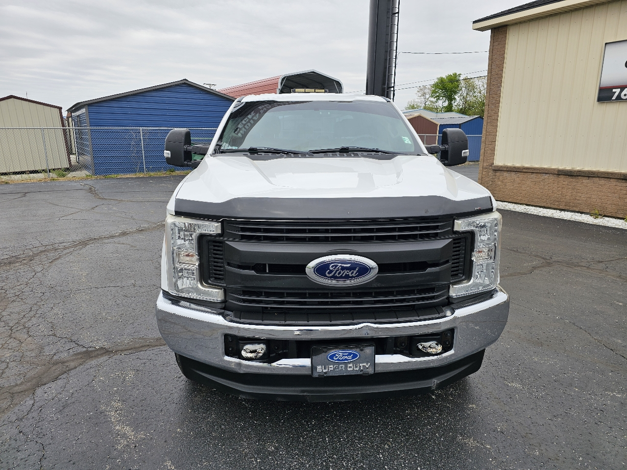 Ford Super Duty F-250 SRW Lariat 4WD Crew Cab 8' Box 2017
