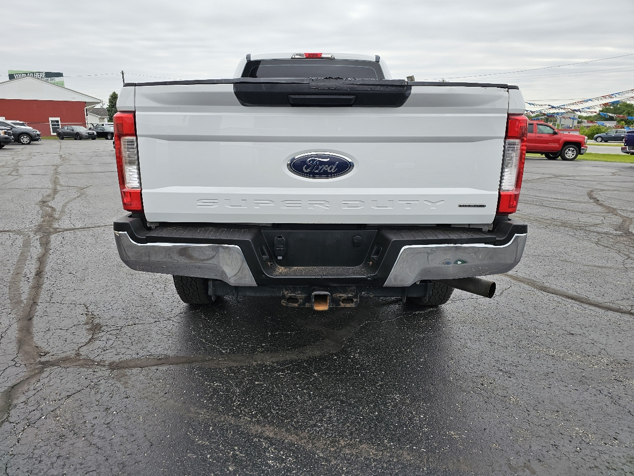 Ford Super Duty F-250 SRW Lariat 4WD Crew Cab 8' Box 2017