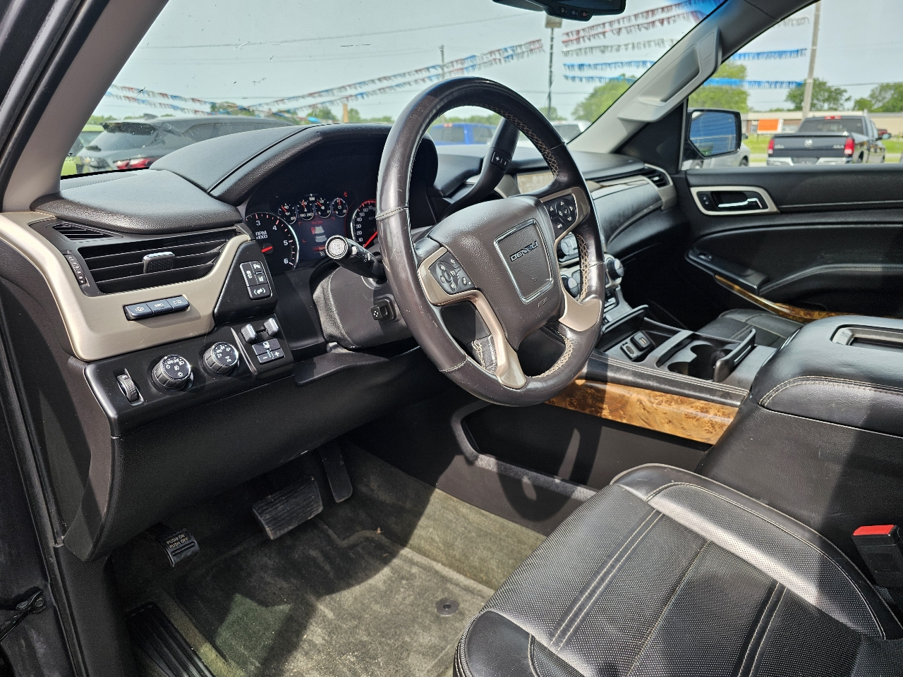 GMC Yukon XL 4WD 4dr Denali 2015