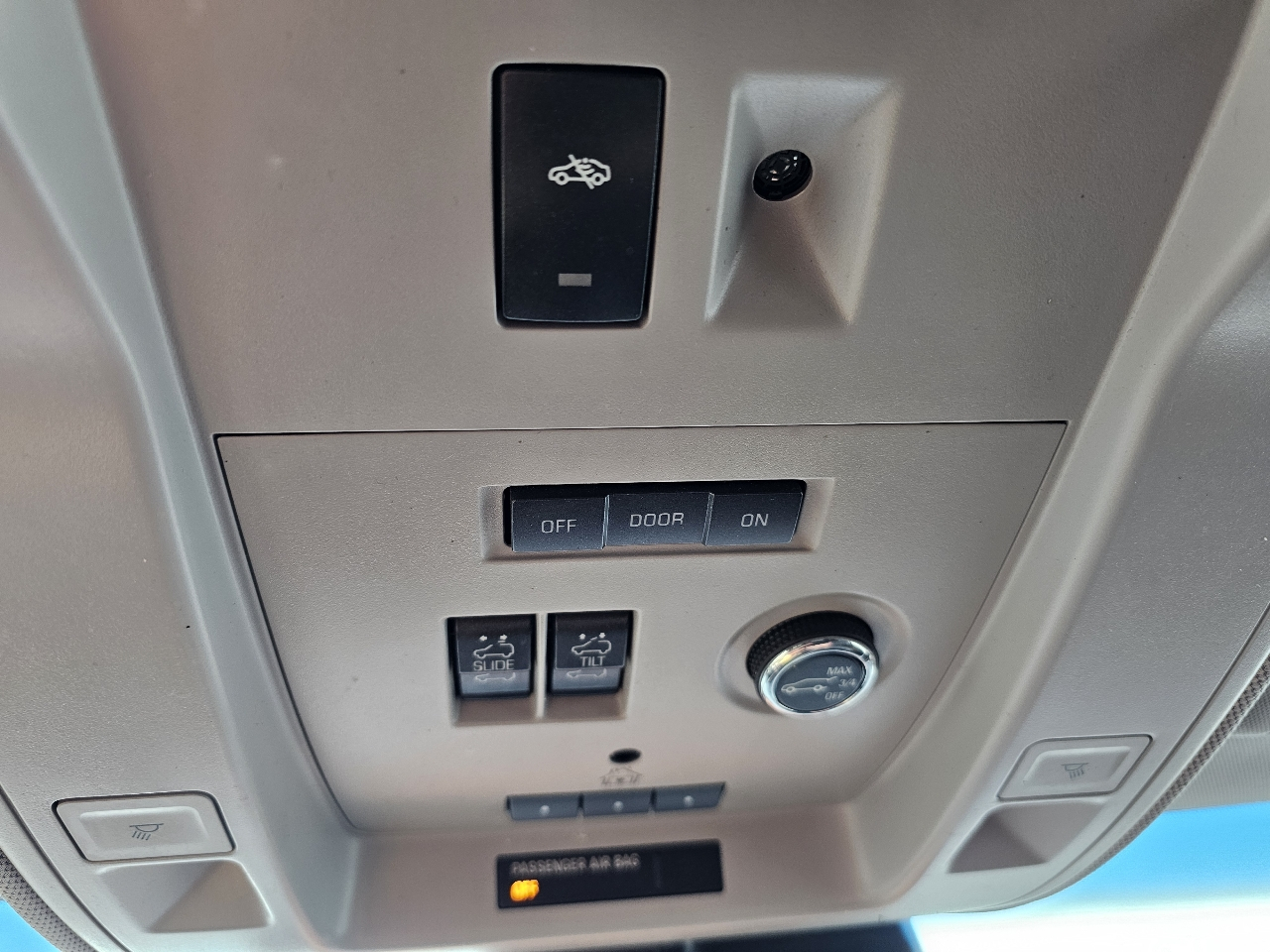 GMC Yukon XL 4WD 4dr Denali 2015
