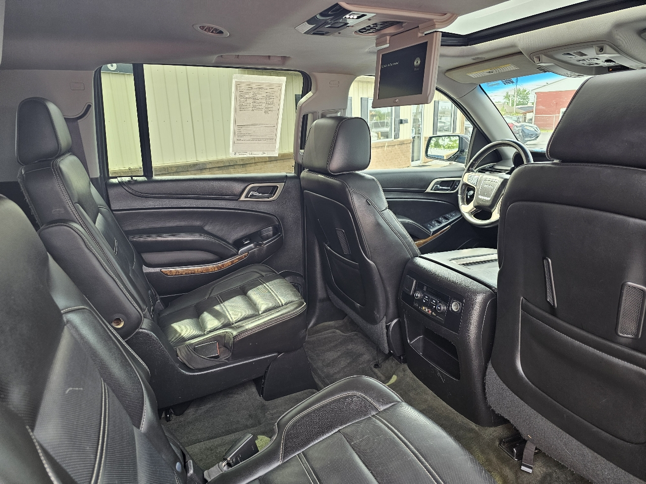 GMC Yukon XL 4WD 4dr Denali 2015
