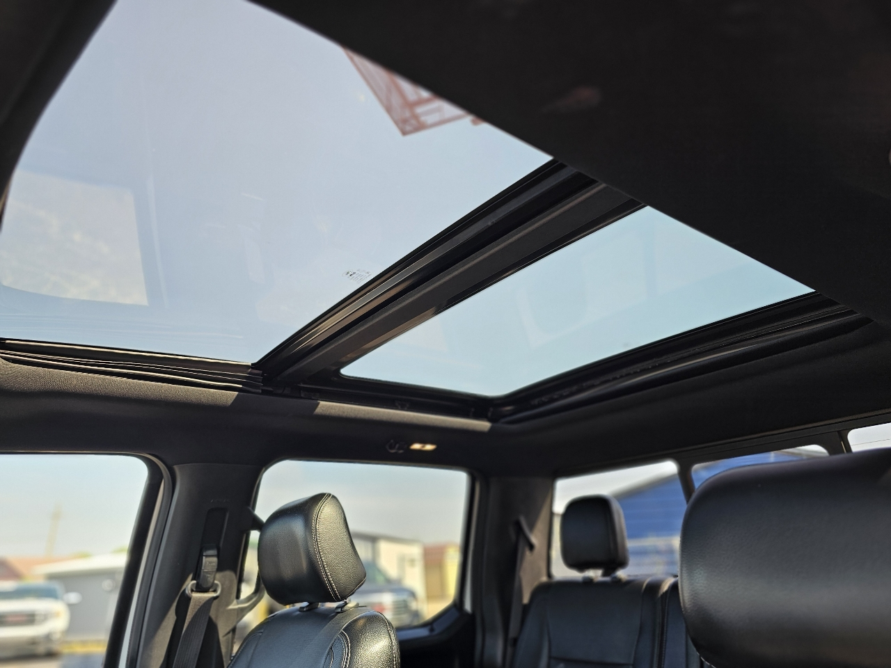 Ford F-150 SuperCrew 139" Lariat 4WD 2015