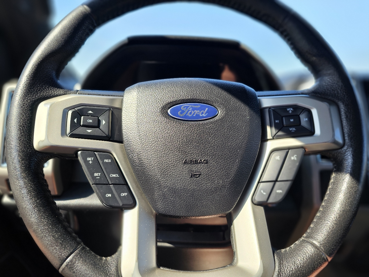 Ford F-150 SuperCrew 139" Lariat 4WD 2015