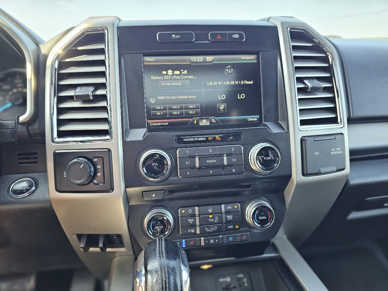 Ford F-150 SuperCrew 139" Lariat 4WD 2015