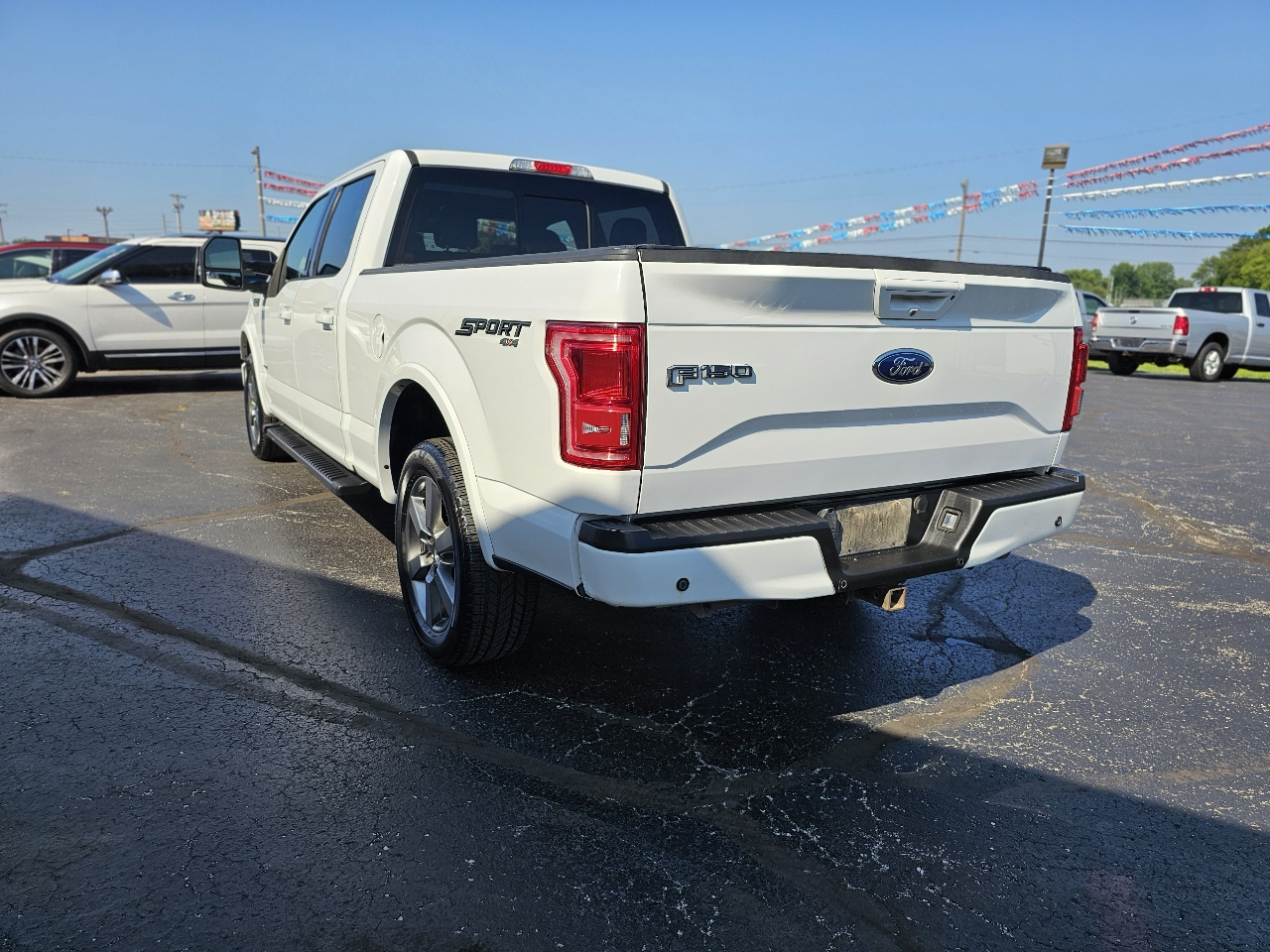 Ford F-150 SuperCrew 139" Lariat 4WD 2015