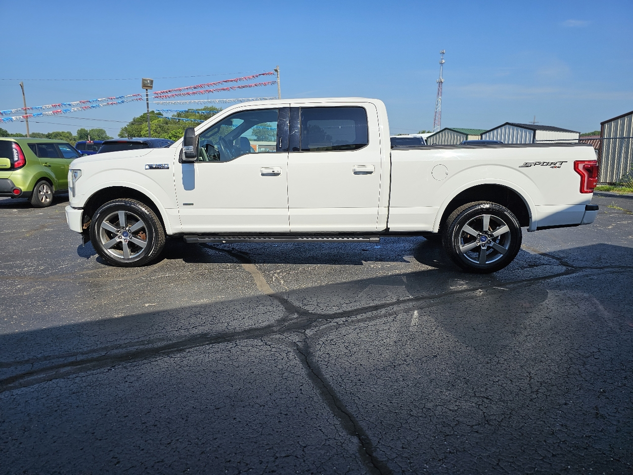 Ford F-150 SuperCrew 139" Lariat 4WD 2015