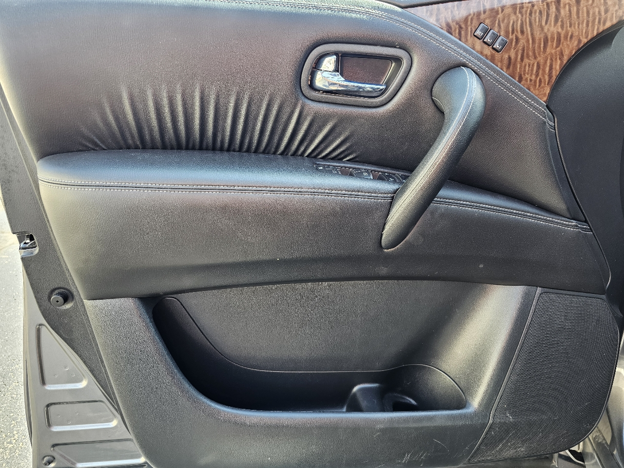 Nissan Armada 4x4 Platinum 2019