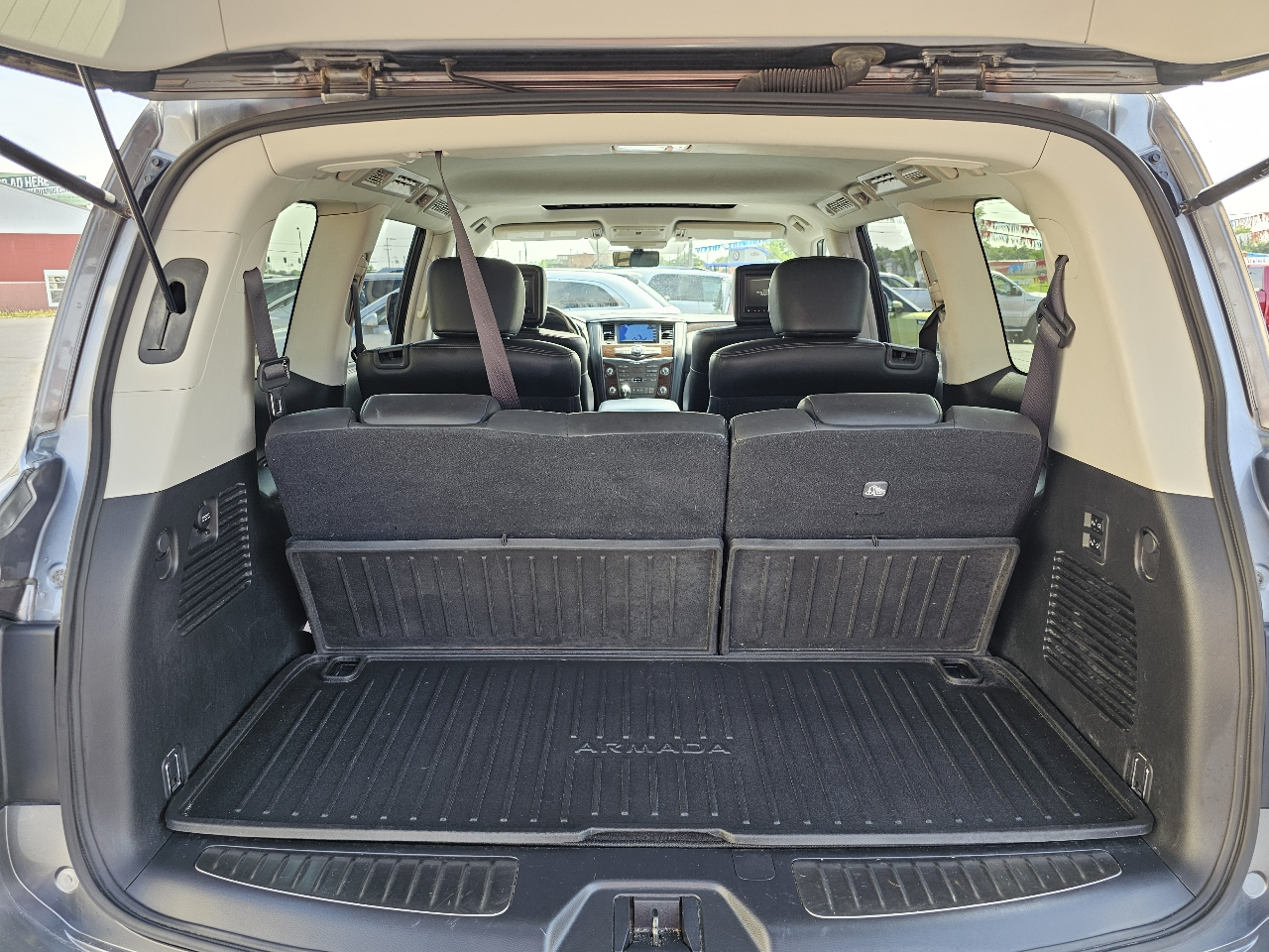 Nissan Armada 4x4 Platinum 2019