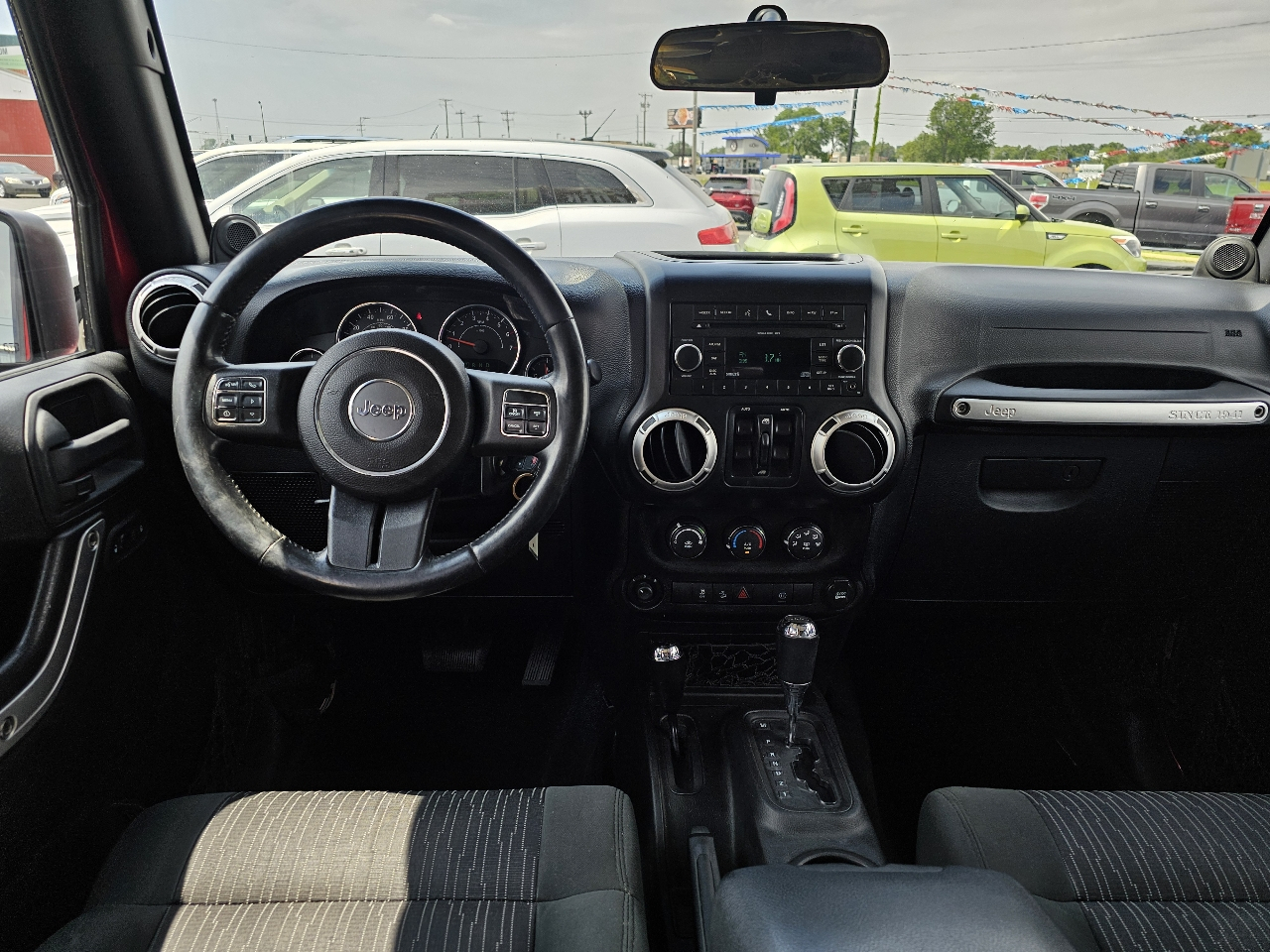 Jeep Wrangler Unlimited 4WD 4dr Sahara 2011