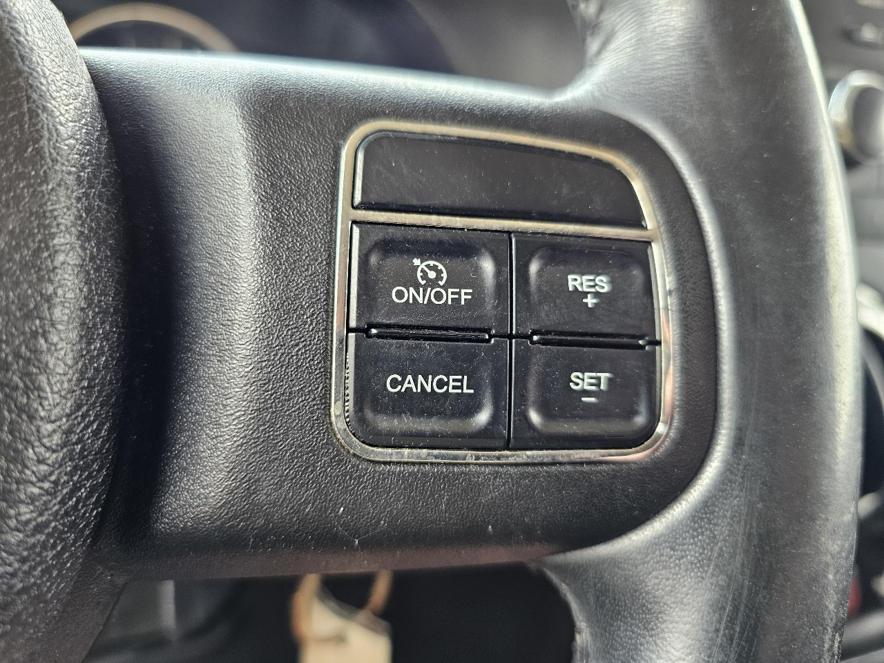 Jeep Wrangler Unlimited 4WD 4dr Sahara 2011