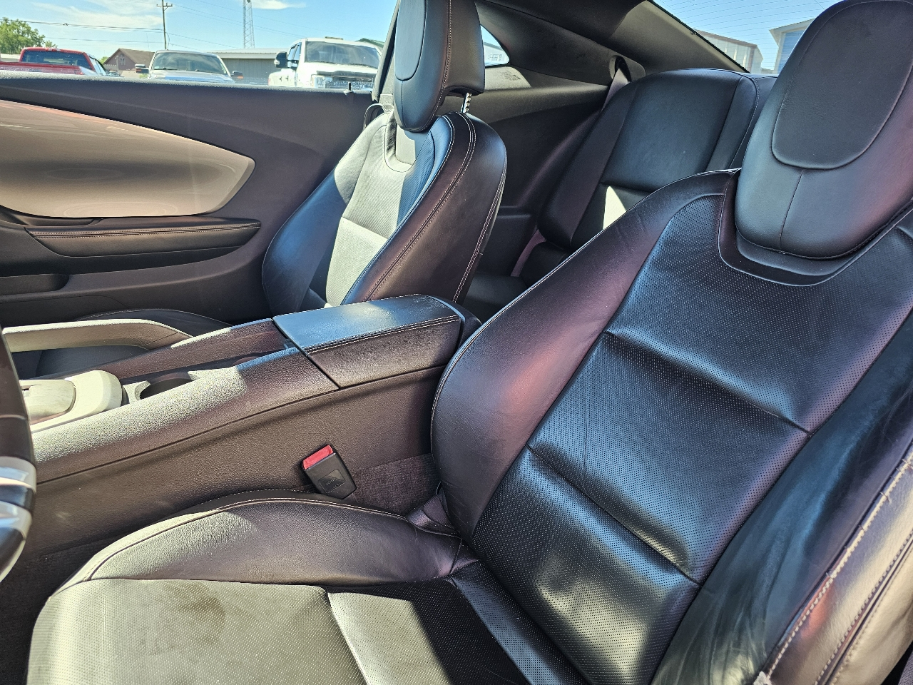 Chevrolet Camaro 2dr Cpe 2LT 2011