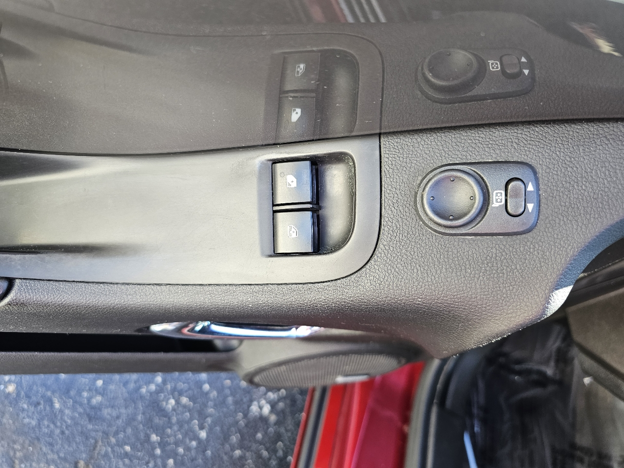 Chevrolet Camaro 2dr Cpe 2LT 2011