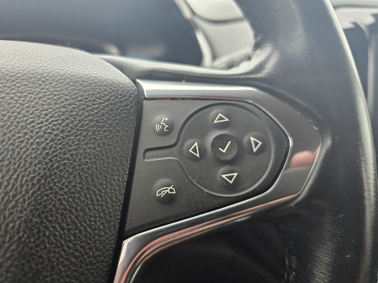 Chevrolet Traverse FWD 4dr LT Cloth w/1LT 2019