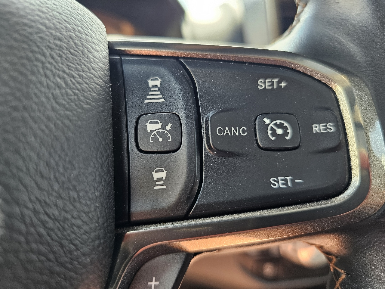 RAM 1500 Longhorn 4x4 Crew Cab 5'7" Box 2019