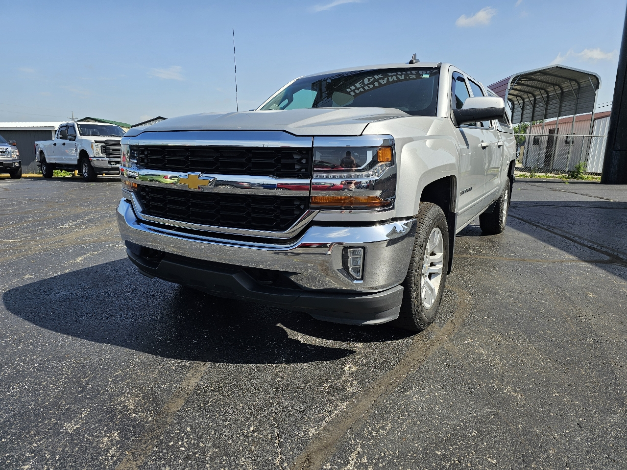 Chevrolet Silverado 1500 4WD Crew Cab 143.5" LT w/1LT 2017