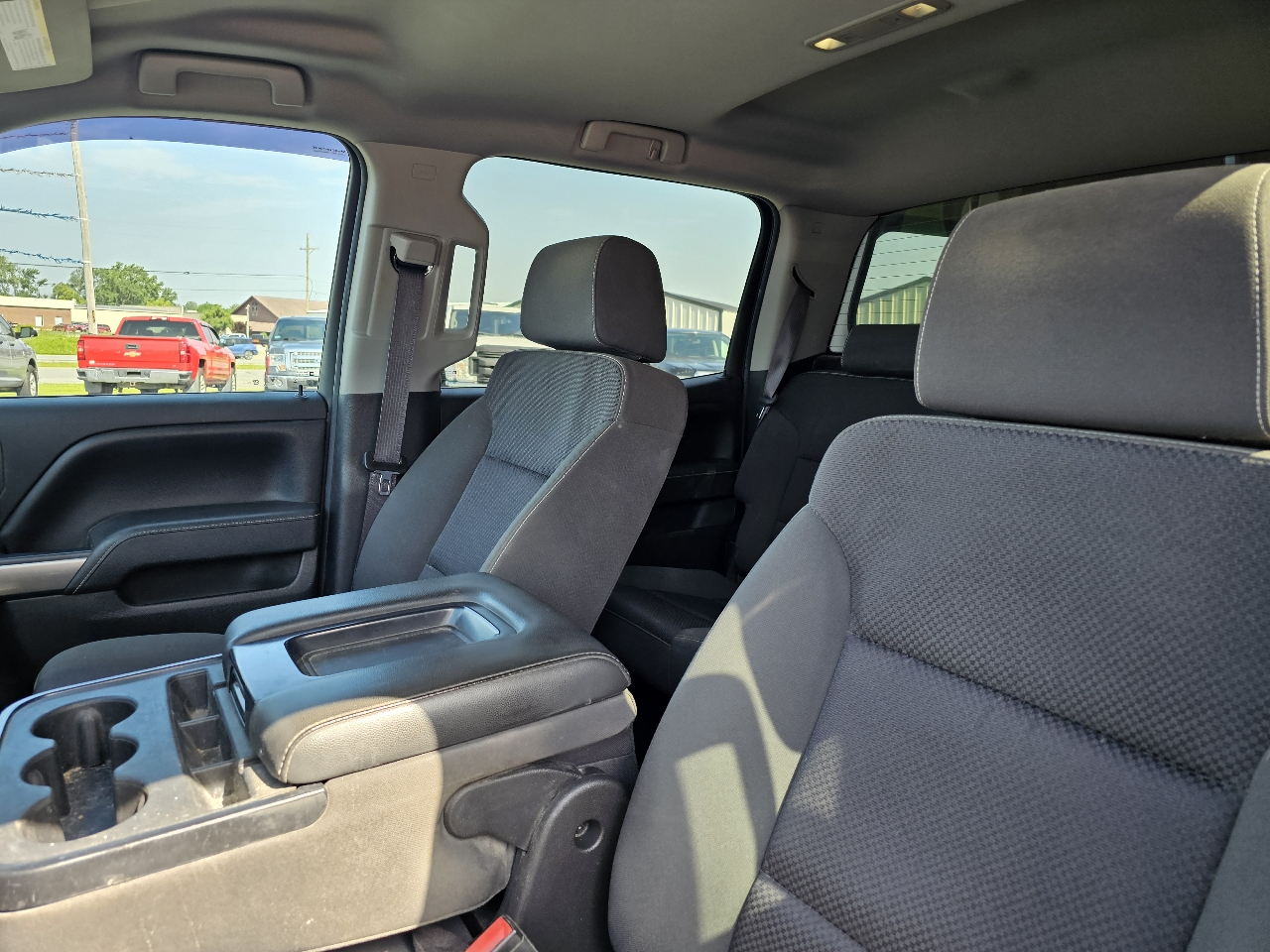 Chevrolet Silverado 1500 4WD Crew Cab 143.5" LT w/1LT 2017