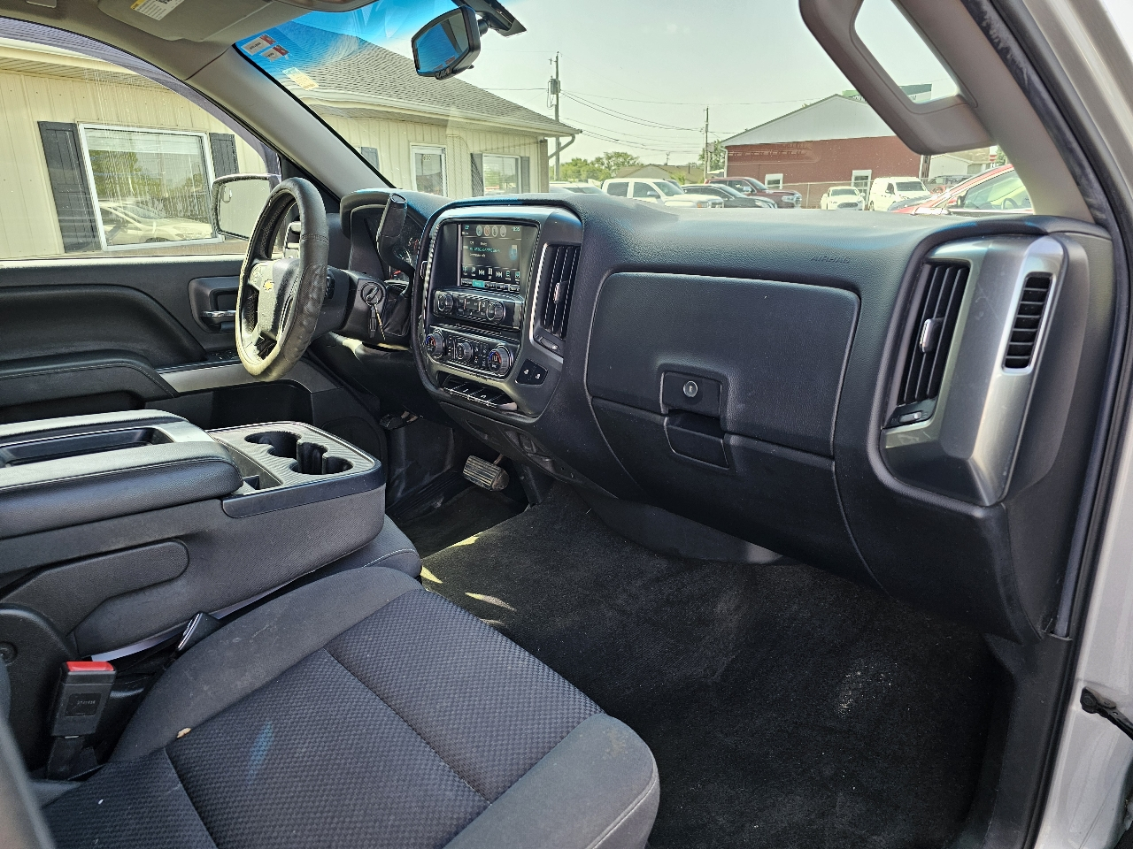 Chevrolet Silverado 1500 4WD Crew Cab 143.5" LT w/1LT 2017