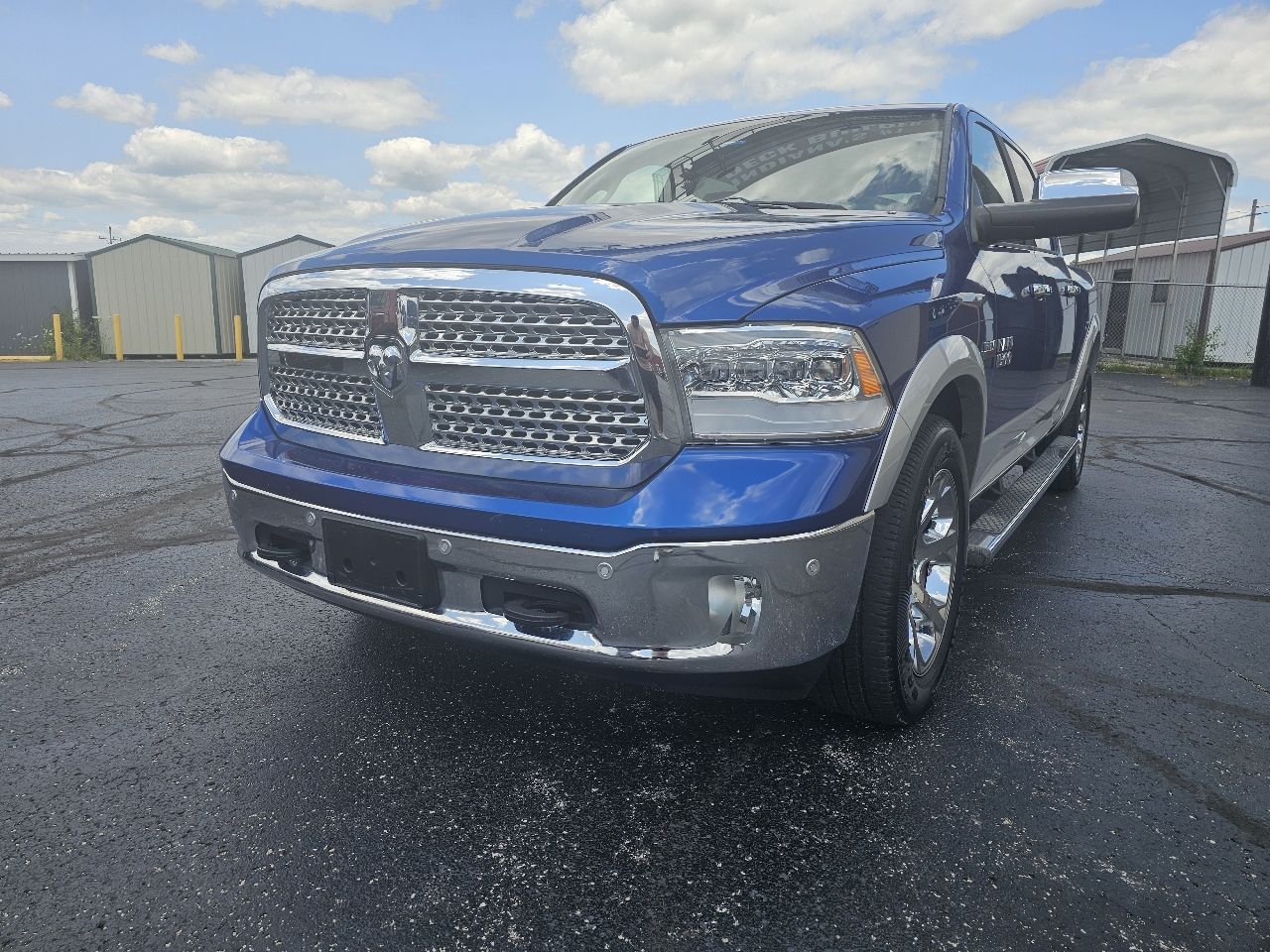 RAM 1500 4WD Crew Cab 149" Laramie 2015