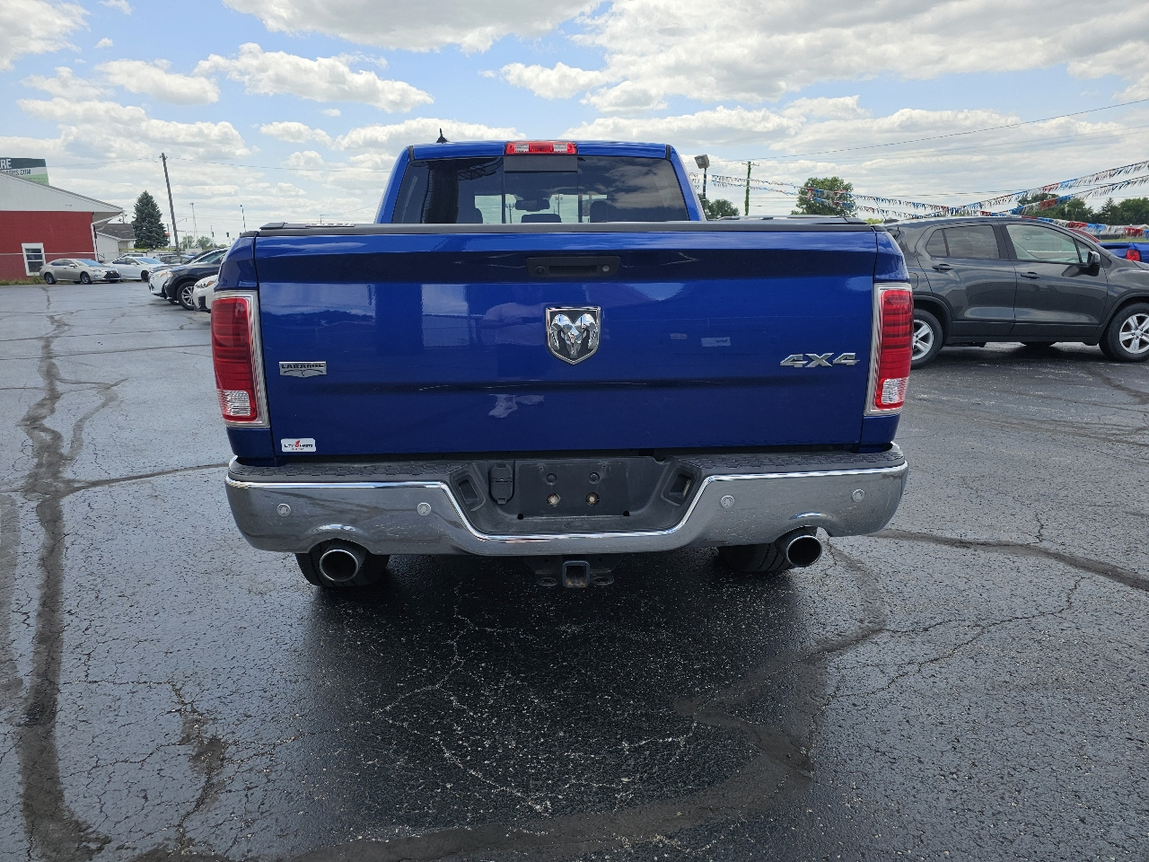 RAM 1500 4WD Crew Cab 149" Laramie 2015