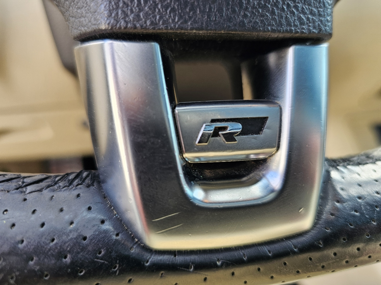Volkswagen Tiguan 2WD 4dr Auto S 2014