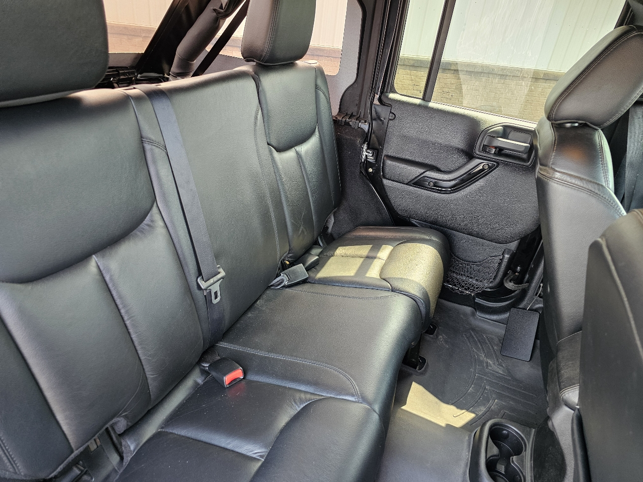 Jeep Wrangler Unlimited 4WD 4dr Altitude 2014