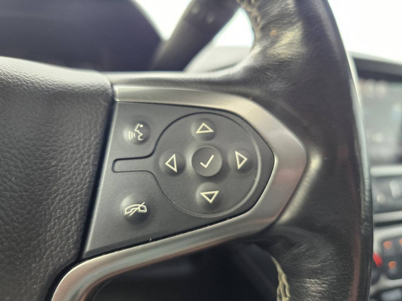 Chevrolet Tahoe 4WD 4dr Premier 2018