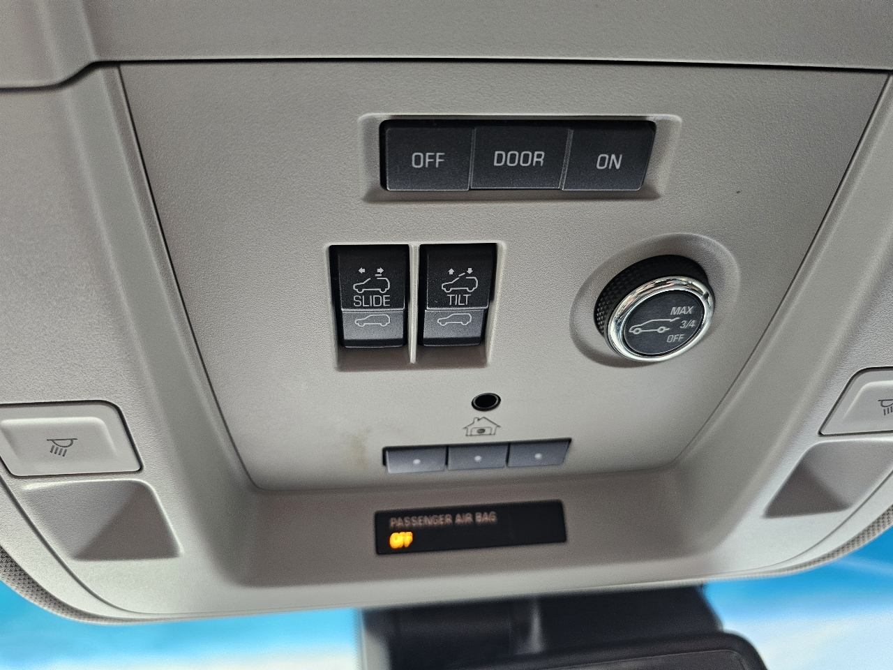 Chevrolet Tahoe 4WD 4dr Premier 2018