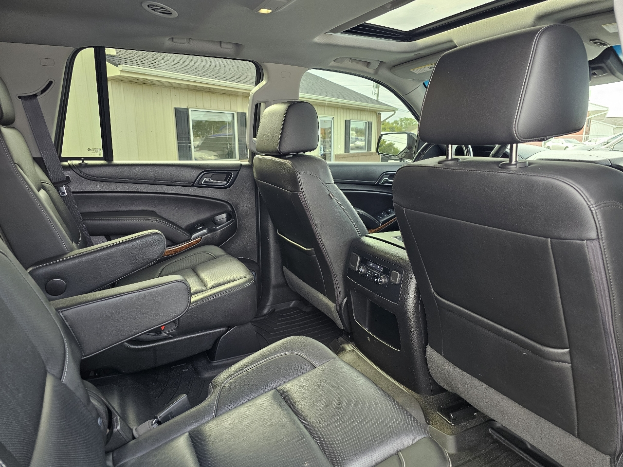 Chevrolet Tahoe 4WD 4dr Premier 2018