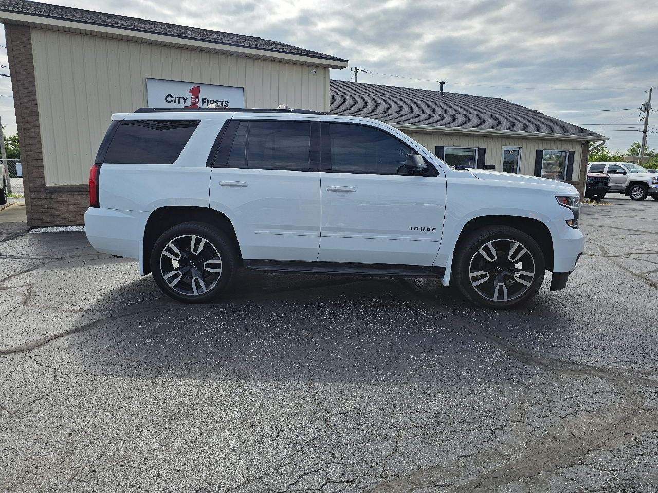 Chevrolet Tahoe 4WD 4dr Premier 2018