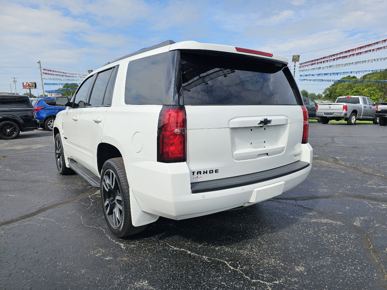 Chevrolet Tahoe 4WD 4dr Premier 2018
