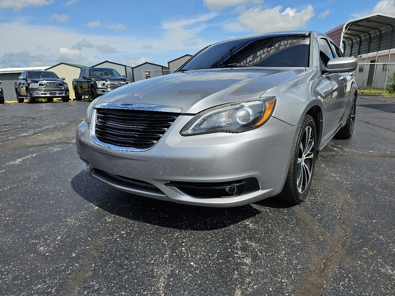 Chrysler 200 4dr Sdn Touring 2013