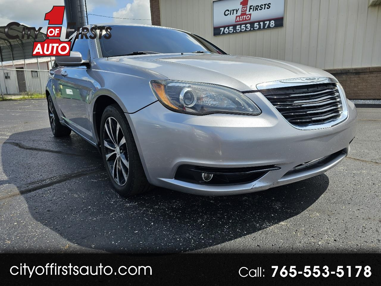 2013 Chrysler 200 4dr Sdn Touring