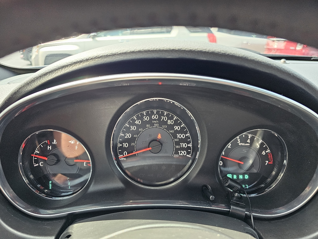 Chrysler 200 4dr Sdn Touring 2013