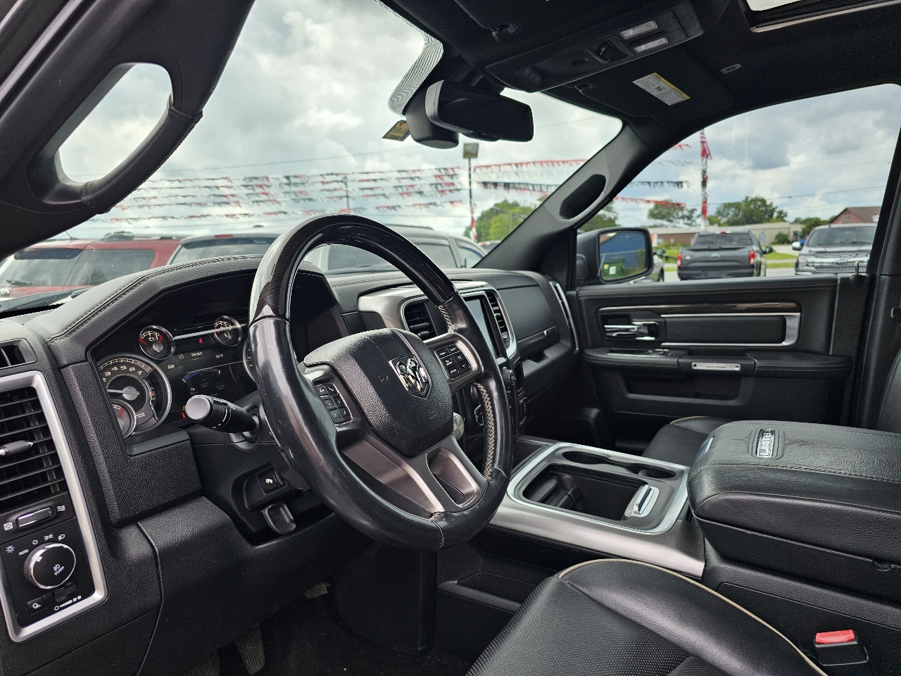 RAM 1500 Limited 4x4 Crew Cab 5'7" Box *Ltd Avail* 2018