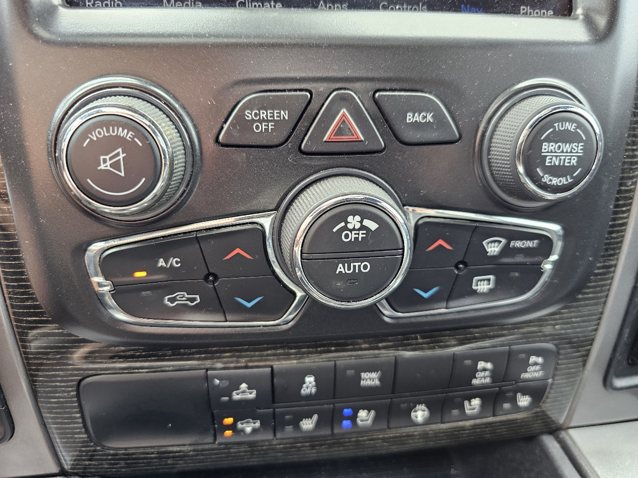RAM 1500 Limited 4x4 Crew Cab 5'7" Box *Ltd Avail* 2018